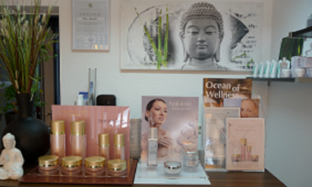 weiter zur Maniküre & Pediküre ABSOLUT BEAUTY